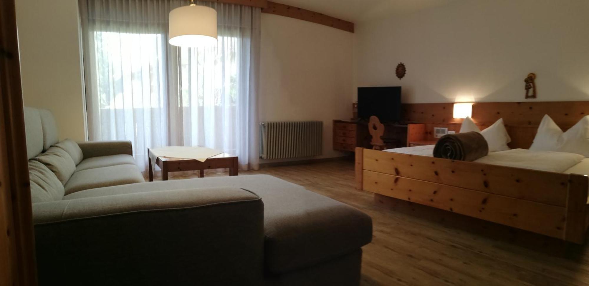 Ferienwohnungen St Hippolyt Mit Hallenbad Lagundo Zewnętrze zdjęcie