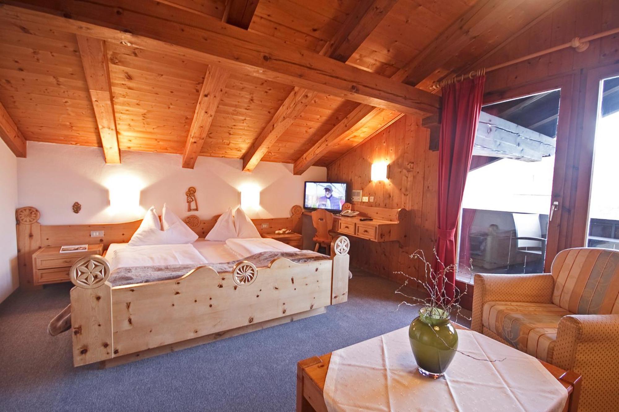 Ferienwohnungen St Hippolyt Mit Hallenbad Lagundo Zewnętrze zdjęcie